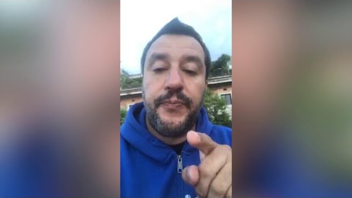Salvini: "Un bacione a Saviano. Stiamo rivedendo i criteri per l'assegnazione delle scorte"