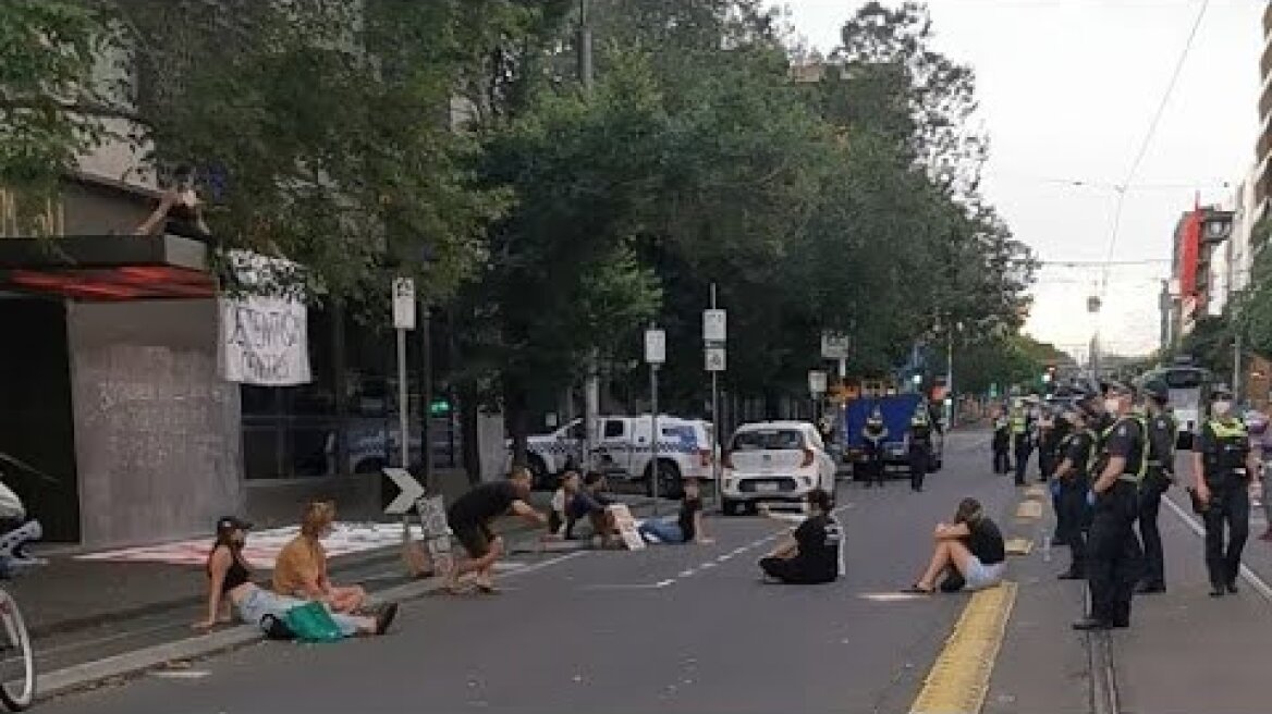 Novak/Refugee Stand-off Melbourne (LIVE)