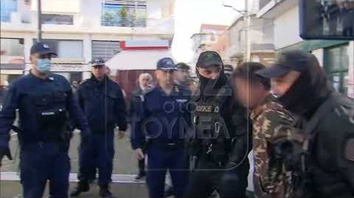 Η κάμερα ασφαλείας μαρτυρά την ταραχή του…