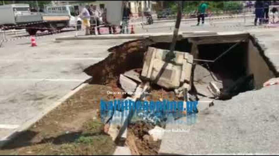 Συνεχίζει να καταρρέει το υπαίθριο πάρκινγκ στην Καλλιθέα