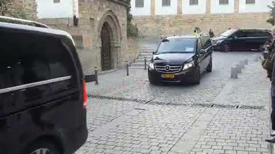 Αυτοκινητοπομπή Πάπα στη Λευκωσία