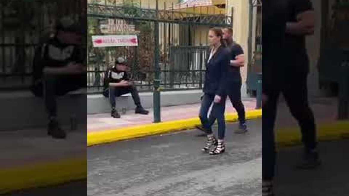 Τζίνα Αλιμόνου στα δικαστήρια Ευελπίδων