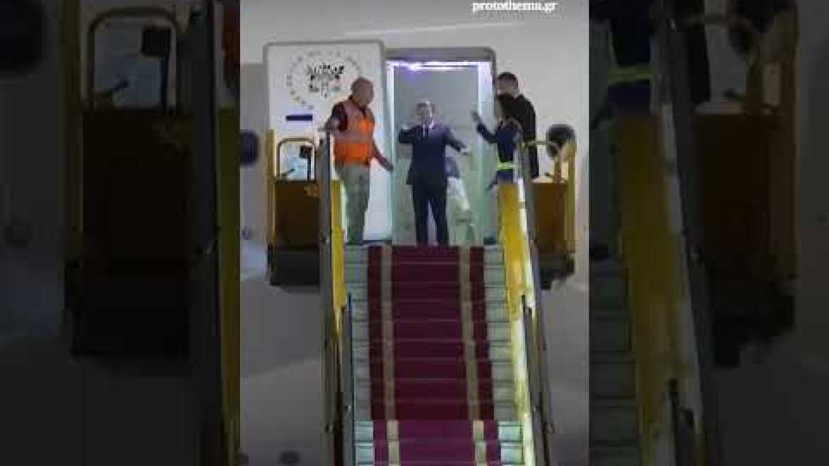 «Εμείς αστειευόμασταν και έγινε γεωπλανητική καταστροφή» λέει ο Μακρόν για το χαστούκι...