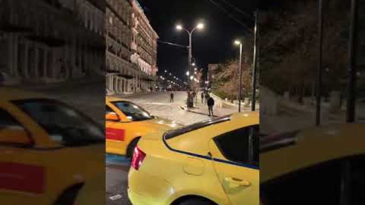 Σύνταγμα - Άνοιξε η Σταδίου