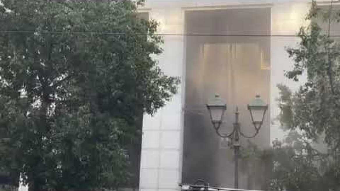 φωτιά στην Alpha Bank