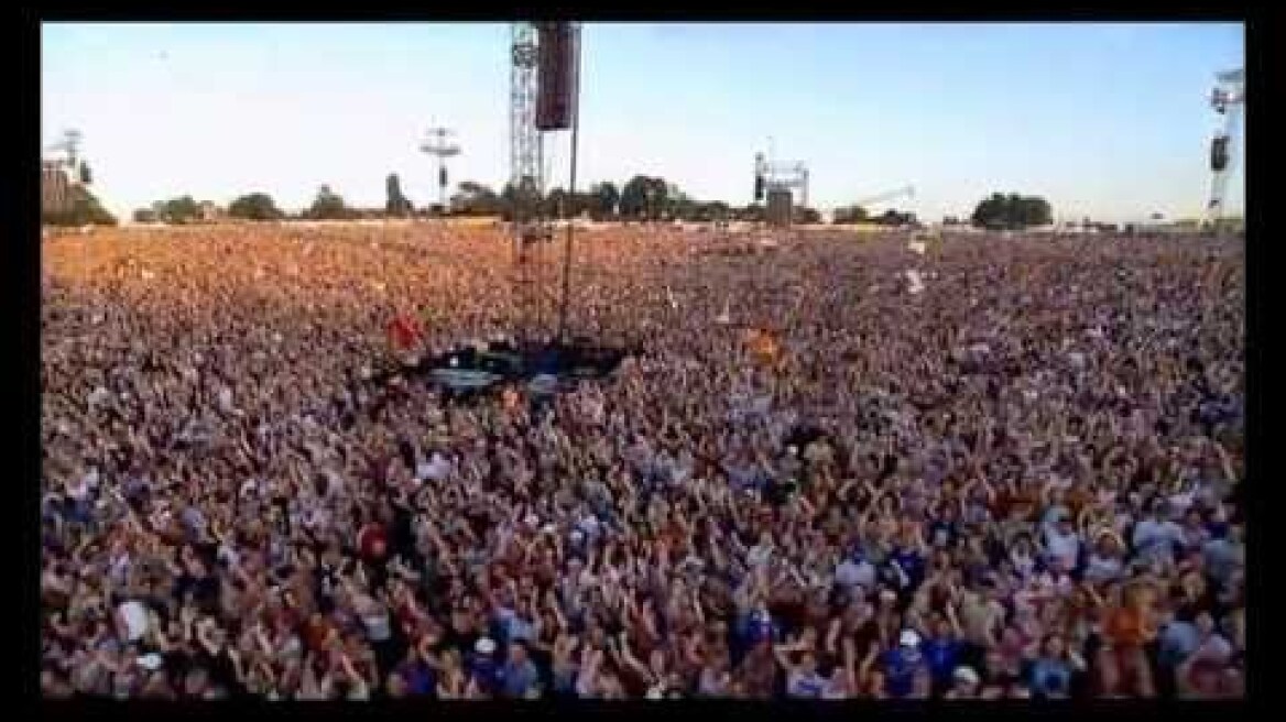 1. Robbie Williams - Let Me Entertain You (Knebworth 2003)