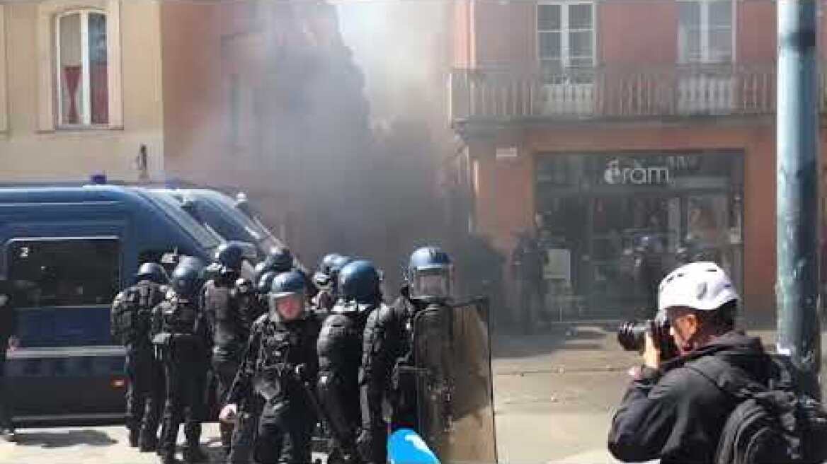 Toulouse acte 22 : Un véhicule en Feu !
