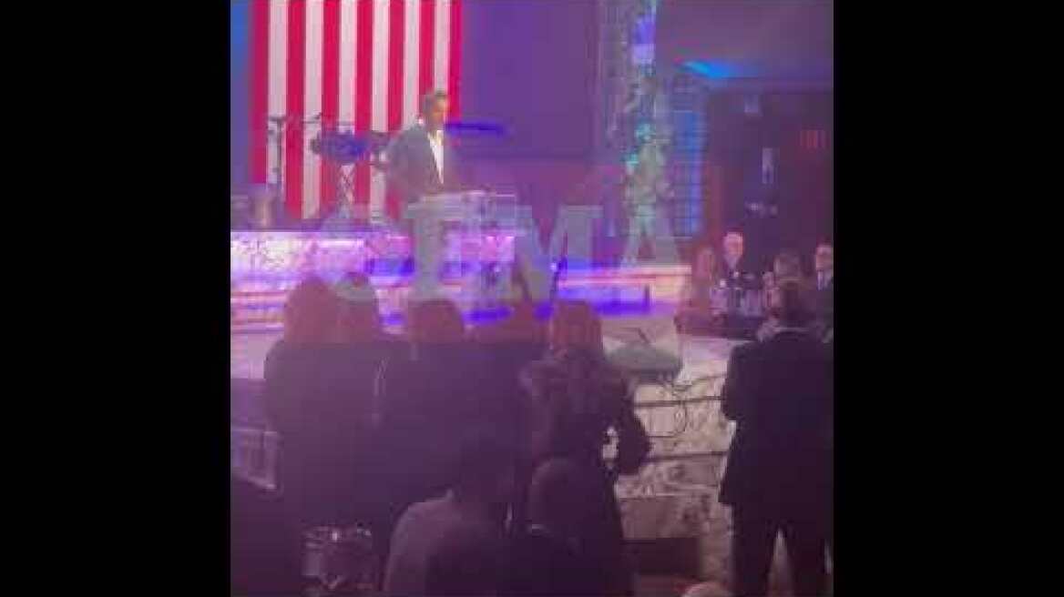 Κίμπερλι Γκιλφόιλ στο Κέντρο Αθηνών