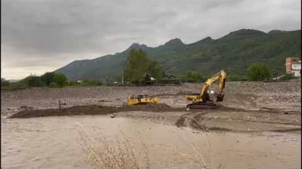 Εργασίες επιχωμάτωσης σε Καρδίτσα και Τρίκαλα