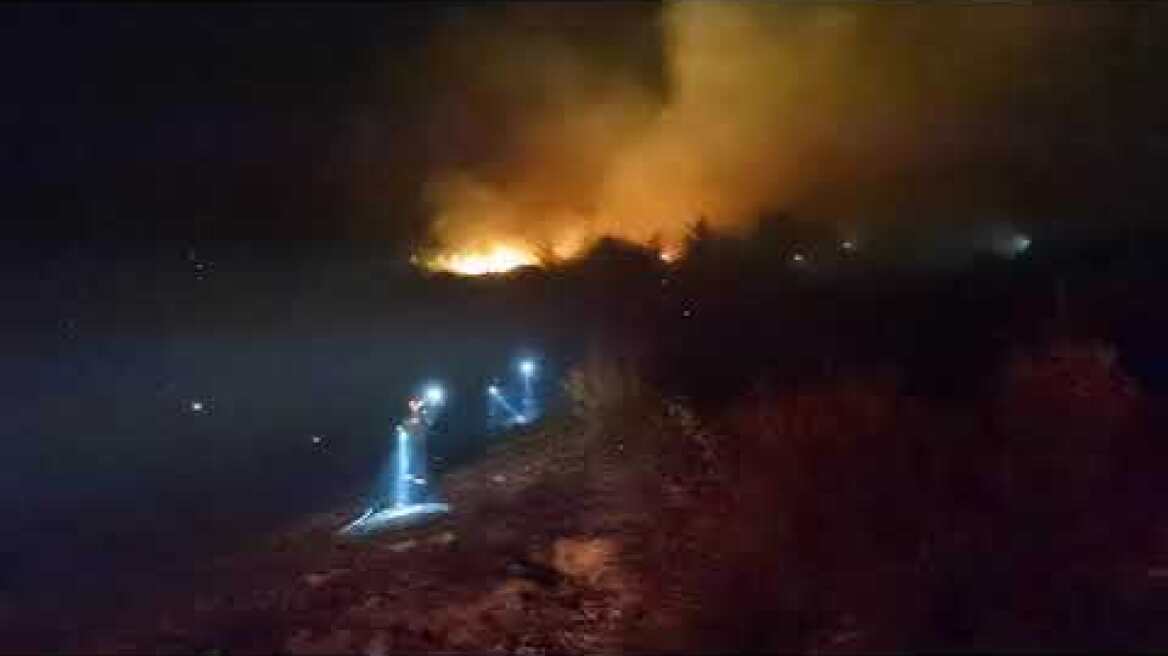 Νέες εικόνες από τη φωτιά στην Πεντέλη (4)