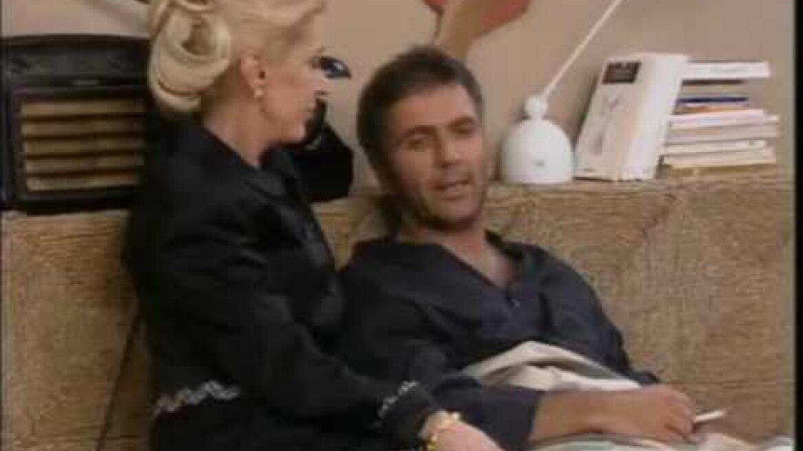 Dyo ksenoi - Δύο ξένοι - Φλώρα και Ντένη για τα ρεβύθια