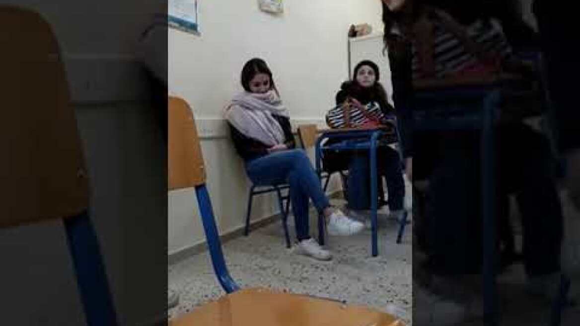 Αριστερός Καθηγητής: "Ο Κολοκοτρώνης έλιωνε κρανία Εβραιόπουλων. Ο Μελάς δεν ήταν Ήρωας.".