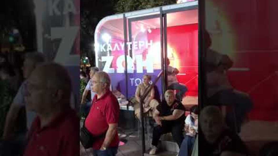 Σύριζα: Στην πλατεία Συντάγματος μιλά ο Στέφανος Κασσελάκης (2)