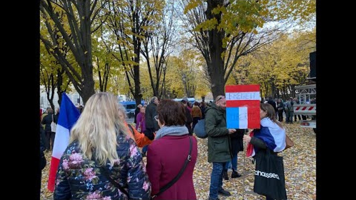 PARIS RALLIES AGAINST AUSTRIAN RESTRICTIONS | 18 November 2021