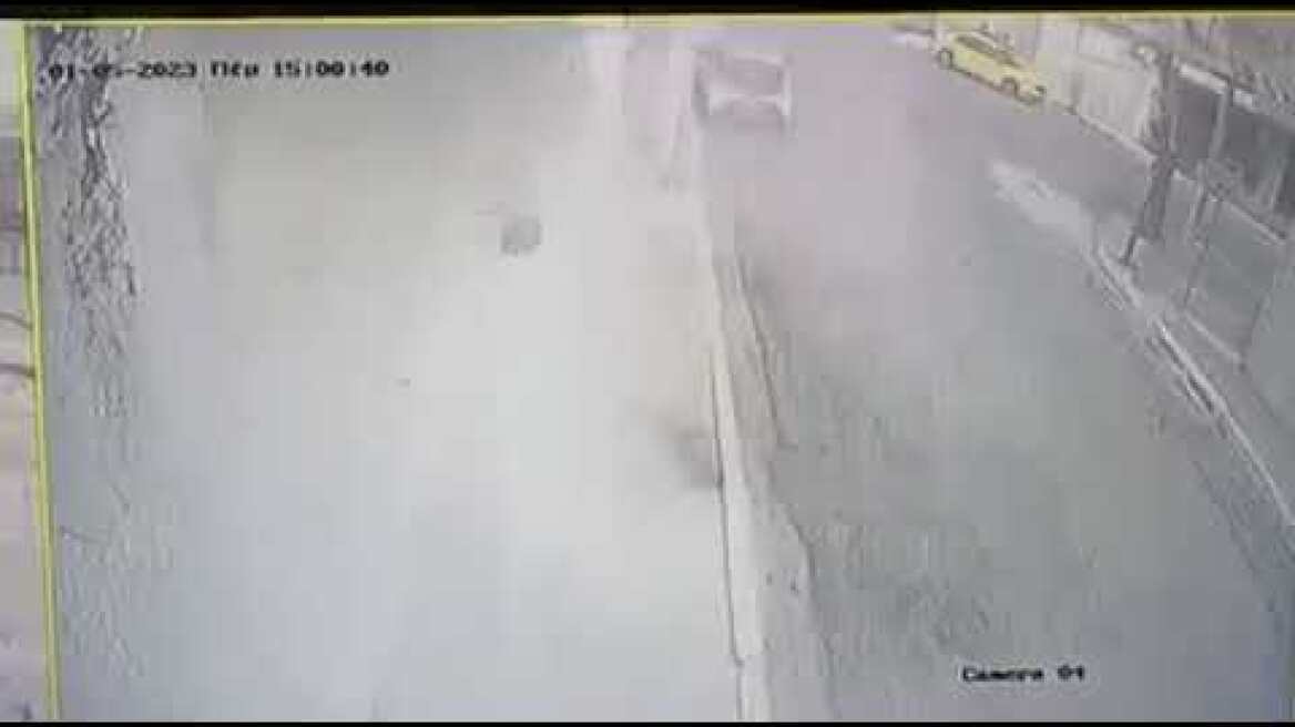 Άνδρας με καλάσνικοφ άνοιξε πυρ σε δρόμο στην Αγία Βαρβάρα