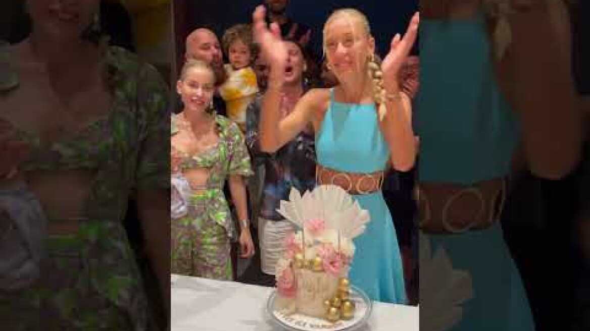 Επίσκεψη στην Μύκονο και γενέθλια για την καλλονή σύντροφο του mr Survivor (2)