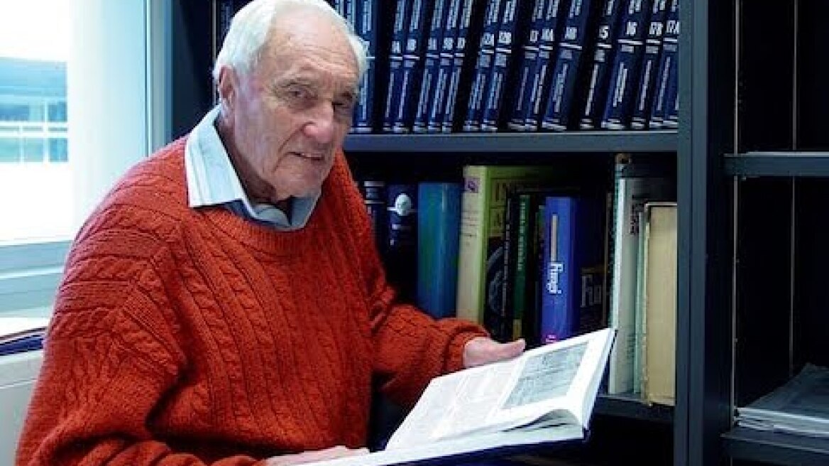 Australia's oldest scientist, 104, dies after flying to Switzerland to end his life