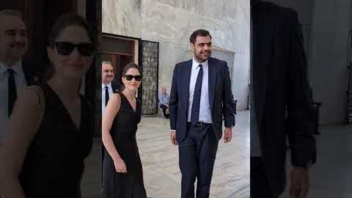 Κηδεία Χρήστου Ροκόφυλλου: Παύλος Μαρινάκης με τη σύζυγό του