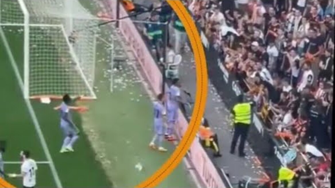 Vinicius jr vs valencia fans & gets red card after slapping Hugo Duro