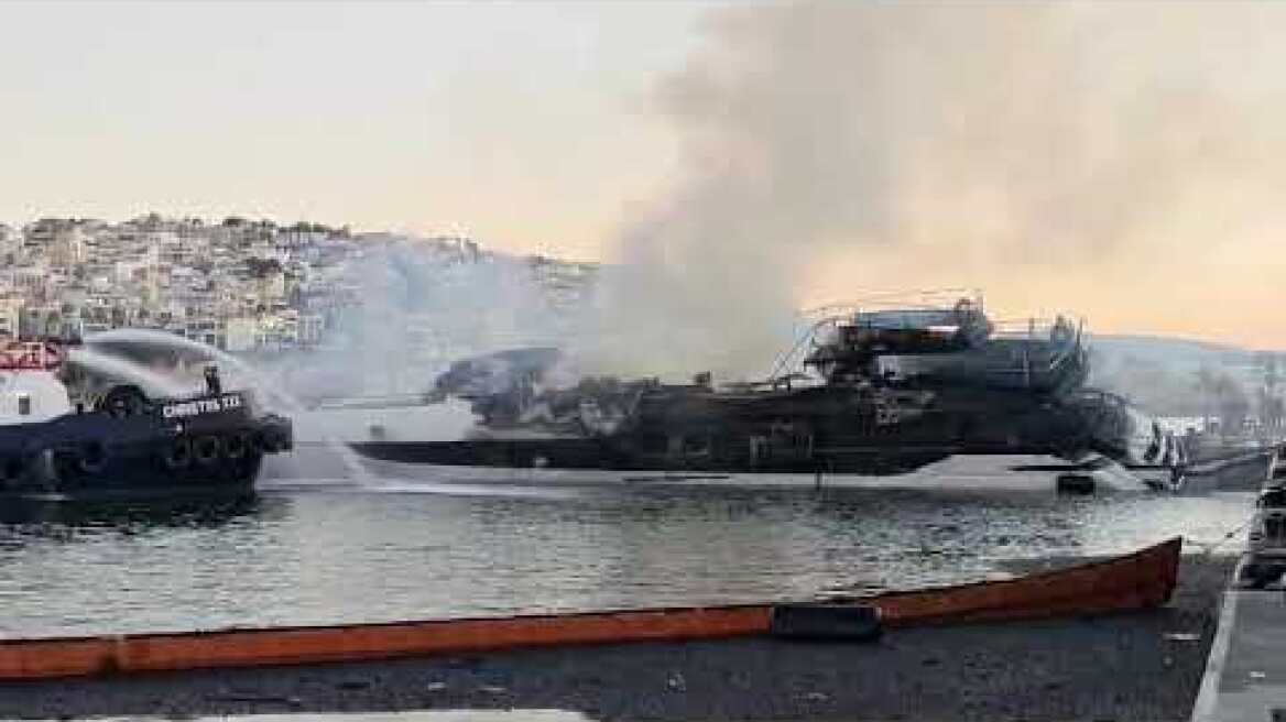 Φωτιά σε σκάφη στην Ακτή Θεμιστοκλέους - Βυθίστηκαν δύο (2)