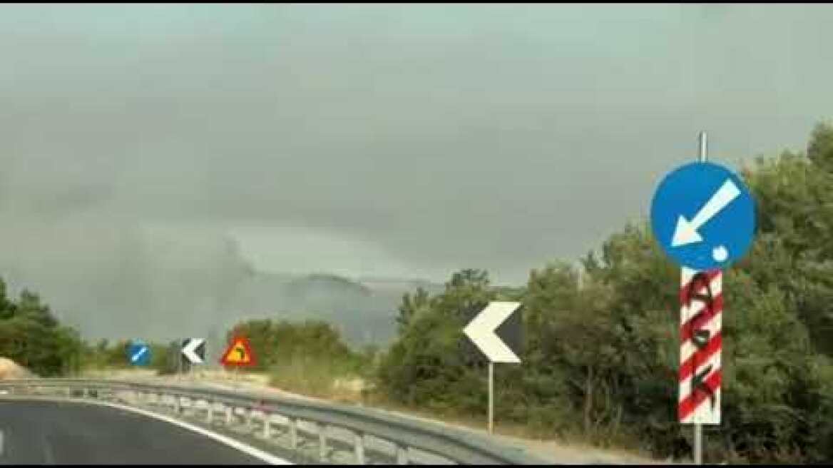 Canadair επιχειρεί στη Μάνδρα (20/7) 1