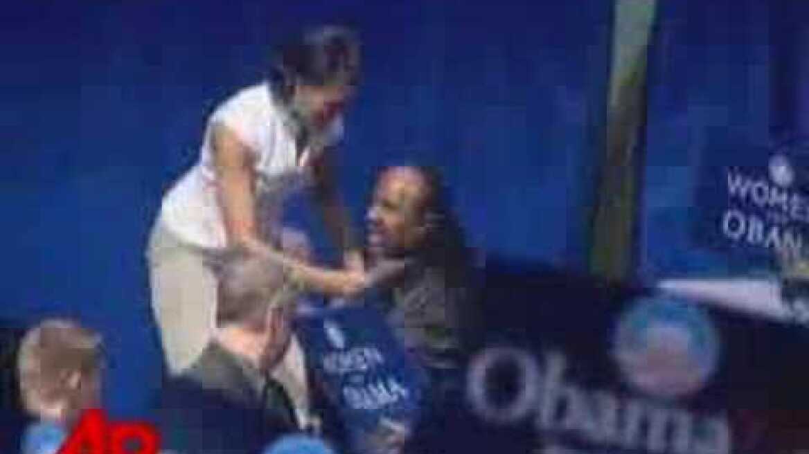 Raw Video: Stevie Wonder Tumbles at Obama Rally