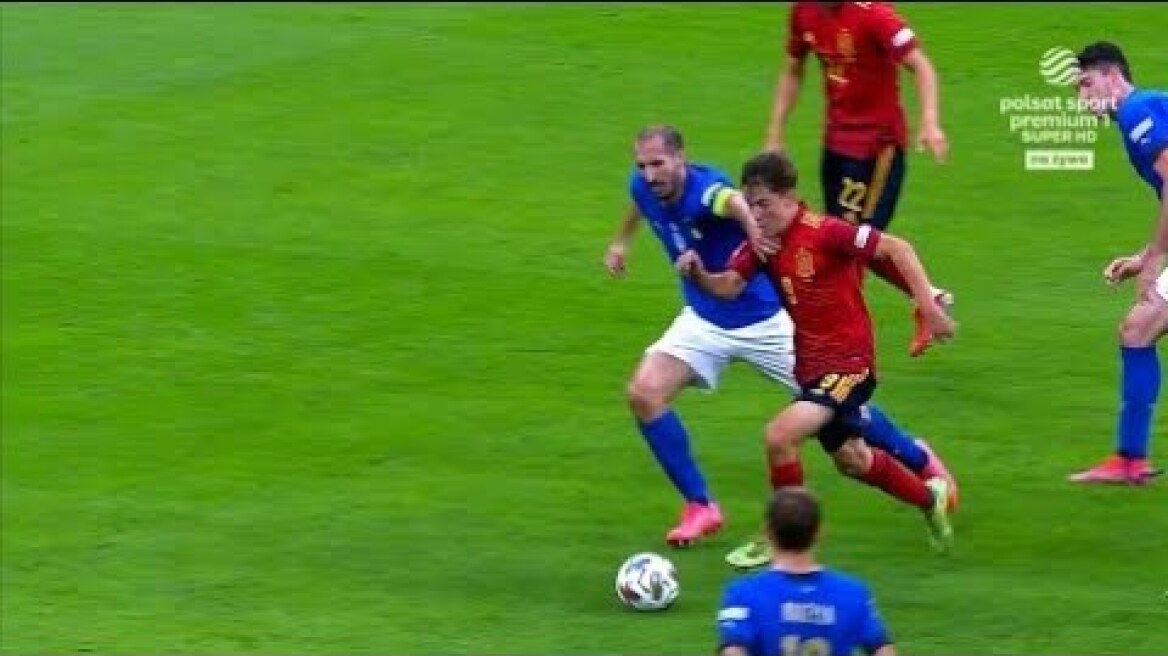 Pablo Páez Gavi vs Italy 06/10/2021 HD