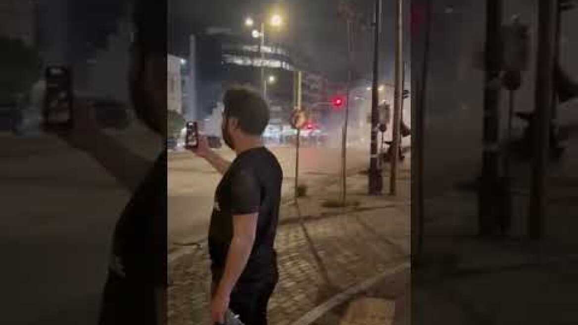 Επεισόδια έξω από την ισραηλινή πρεσβεία στη λήξη της πορείας για τη Γάζα (3)