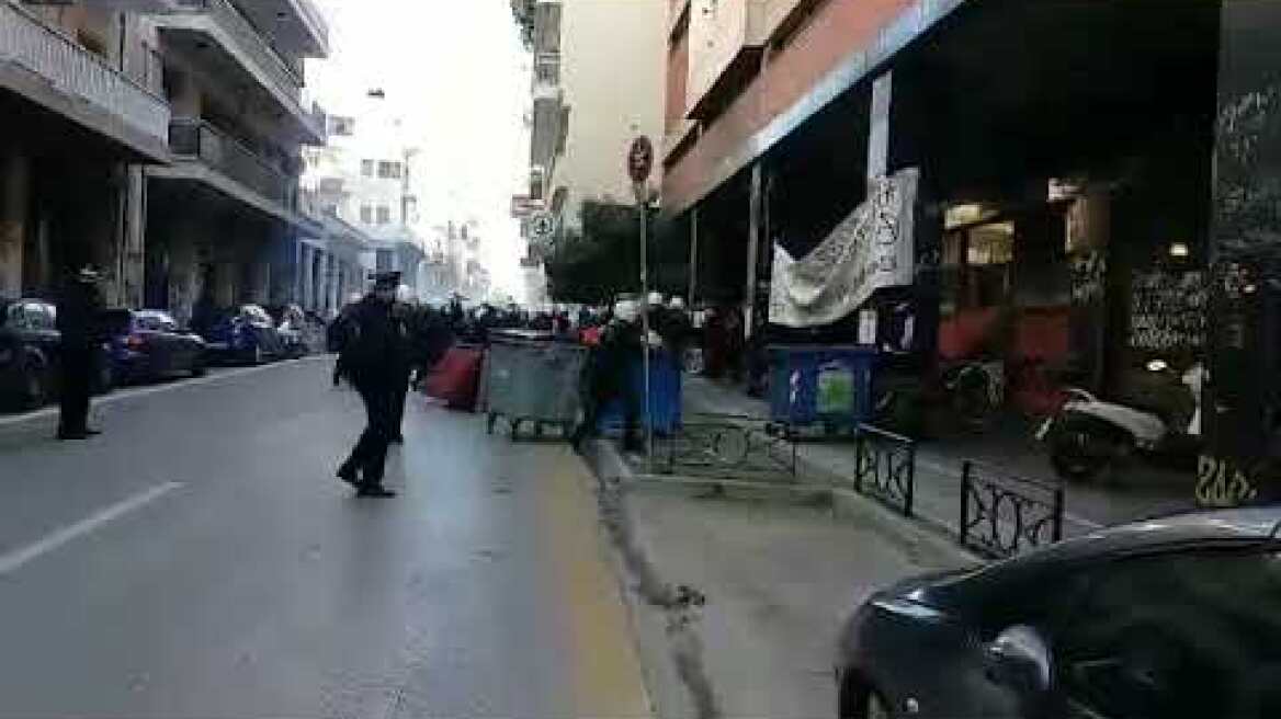 Ένταση στο πρώην Παράρτημα στη συγκέντρωση για τον Κουφοντίνα