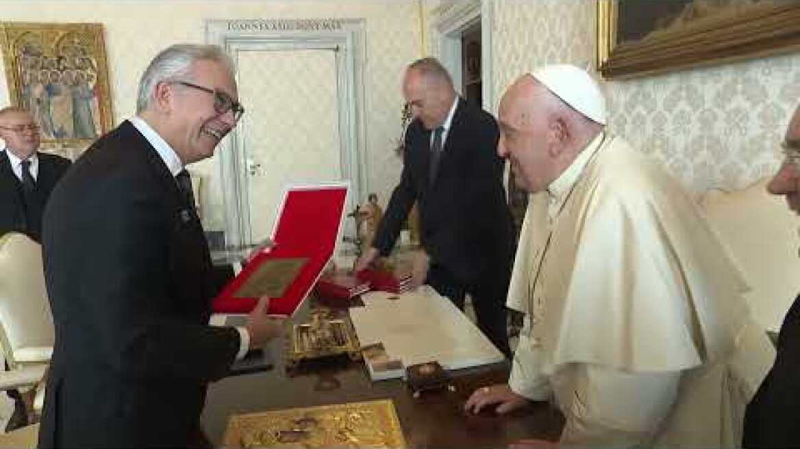 Χειραψία Ρουσόπουλου - Πάππα