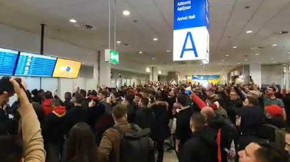 Ο κόσμος του Ολυμπιακού στο "Ελευθέριος Βενιζέλος"