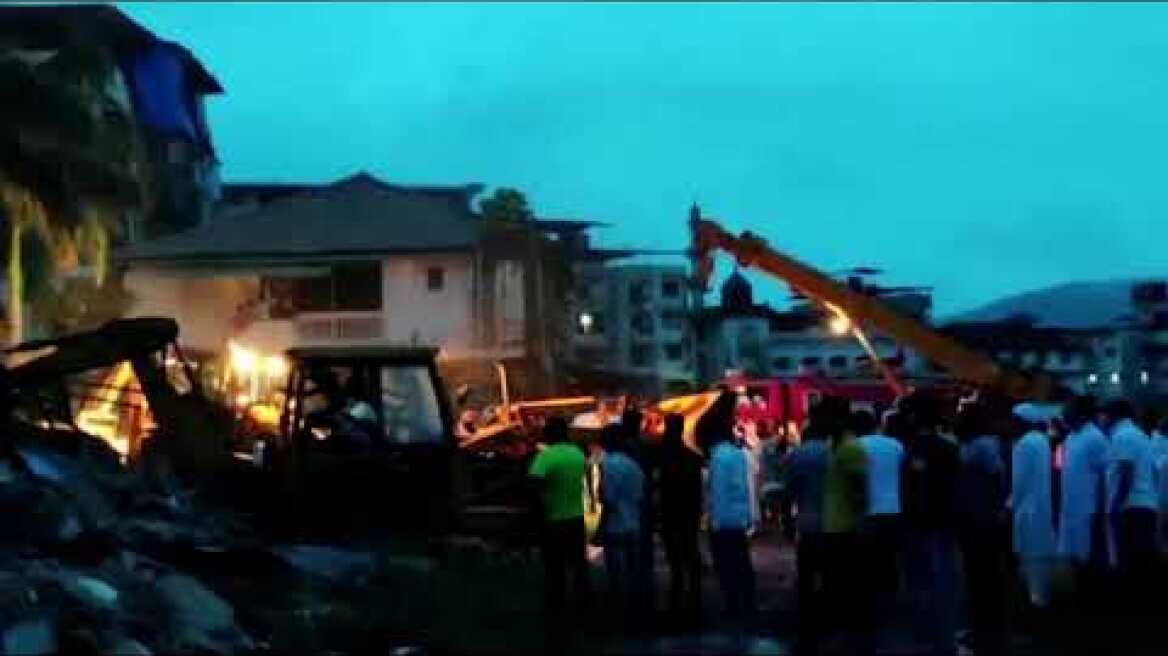 Κατάρρευση πολυκατοικίας στην Ινδία