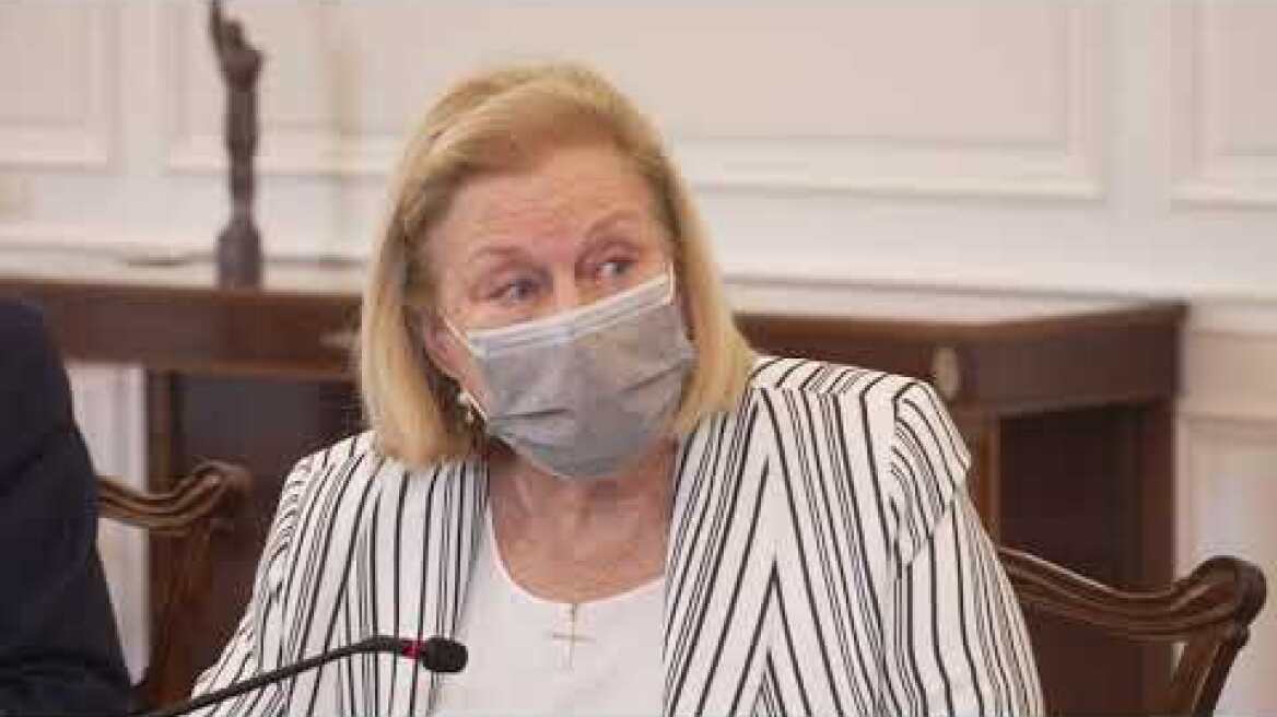 Σύσκεψη υπό τον Πρωθυπουργό Κυριάκο Μητσοτάκη με αντικείμενο τον εμβολιασμό των παιδιών 12-17 ετών