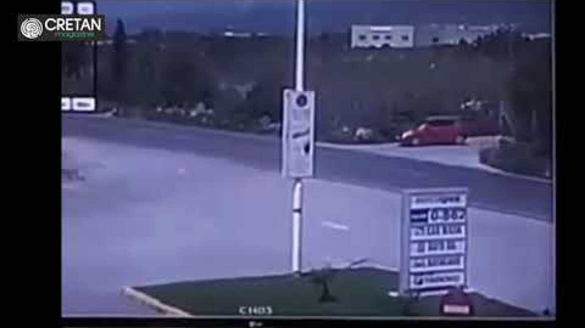 Καραμπόλα τριών αυτοκινήτων έξω από το Τυμπάκι