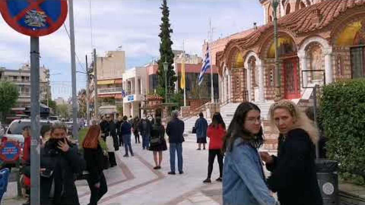 Πιστοί εκκλησία Θεσσαλονίκη - GRTimes.gr