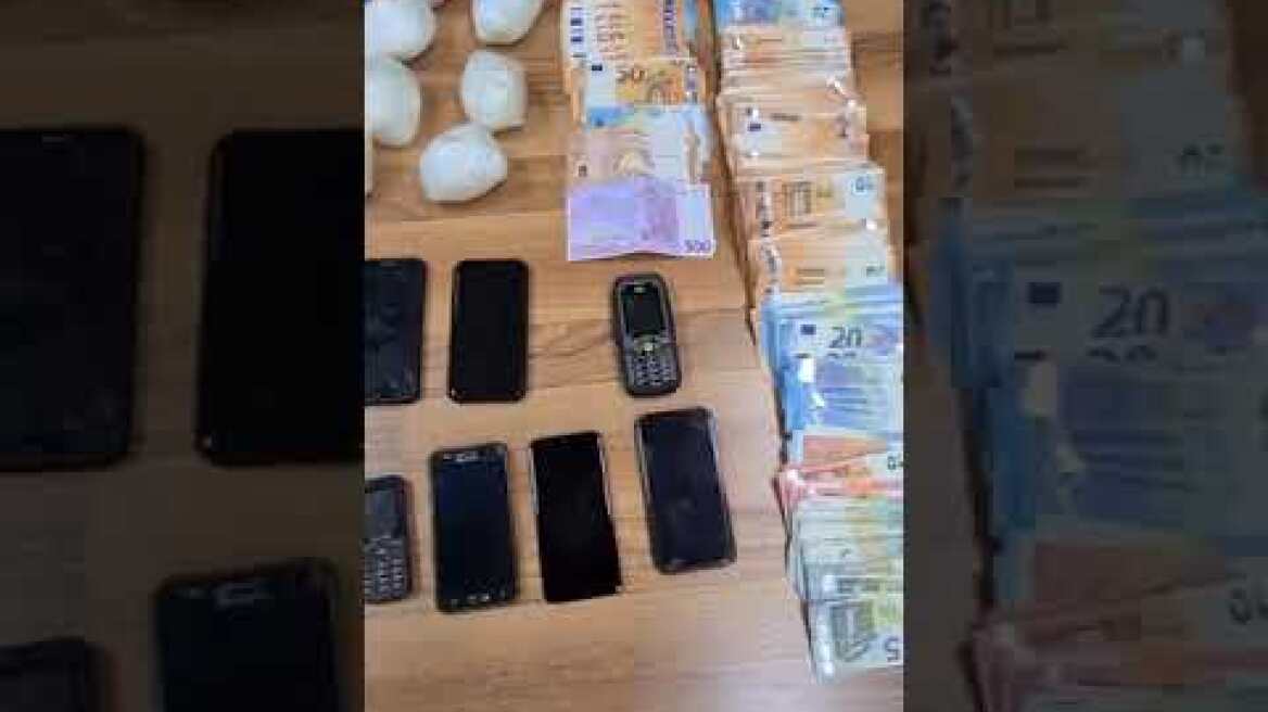 Κατασχεθέντα από υπόθεση έκρηξης που διαπράχθηκε τον Δεκέμβριο 2020 σε πρατήριο καυσίμων στην Αθήνα 