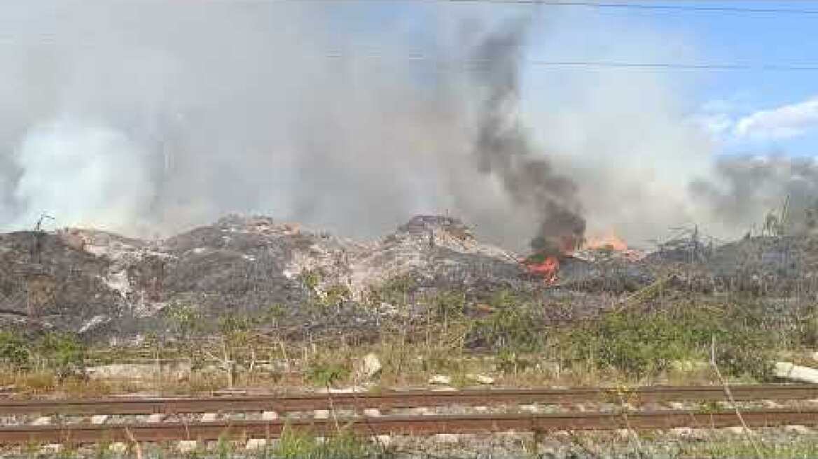 ThessToday.gr - Τρένο της Hellenic Train απειλείται από φωτιά στη Θεσσαλονίκη