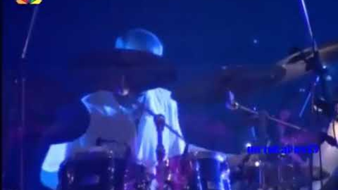 Τόλης βοσκόπουλος  Με εκδικηθηκε  live by mrtakaros13