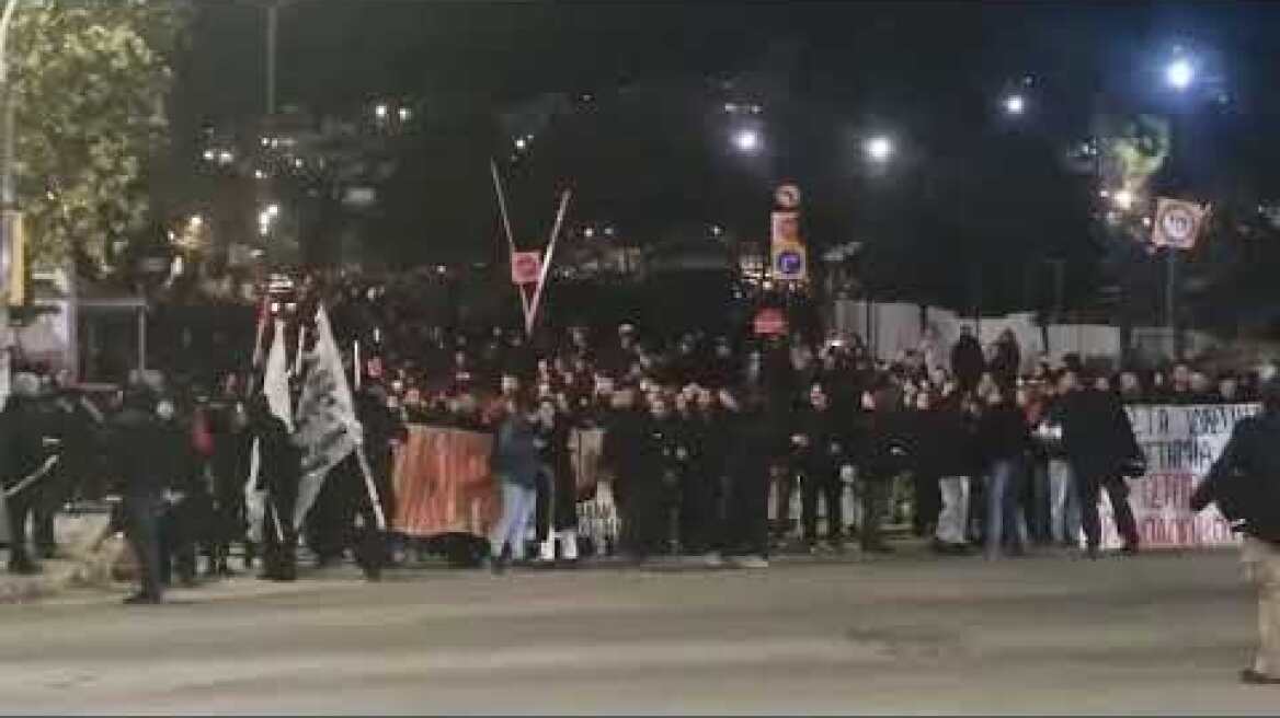 Ολοκληρώθηκε η επιχείρηση της ΕΛ.ΑΣ. για την εκκένωση του κτηρίου διοίκησης του ΑΠΘ