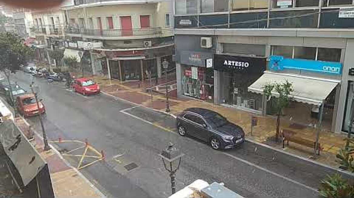 Δυνατό μπουρίνι με ισχυρή χαλαζόπτωση στην Καβάλα