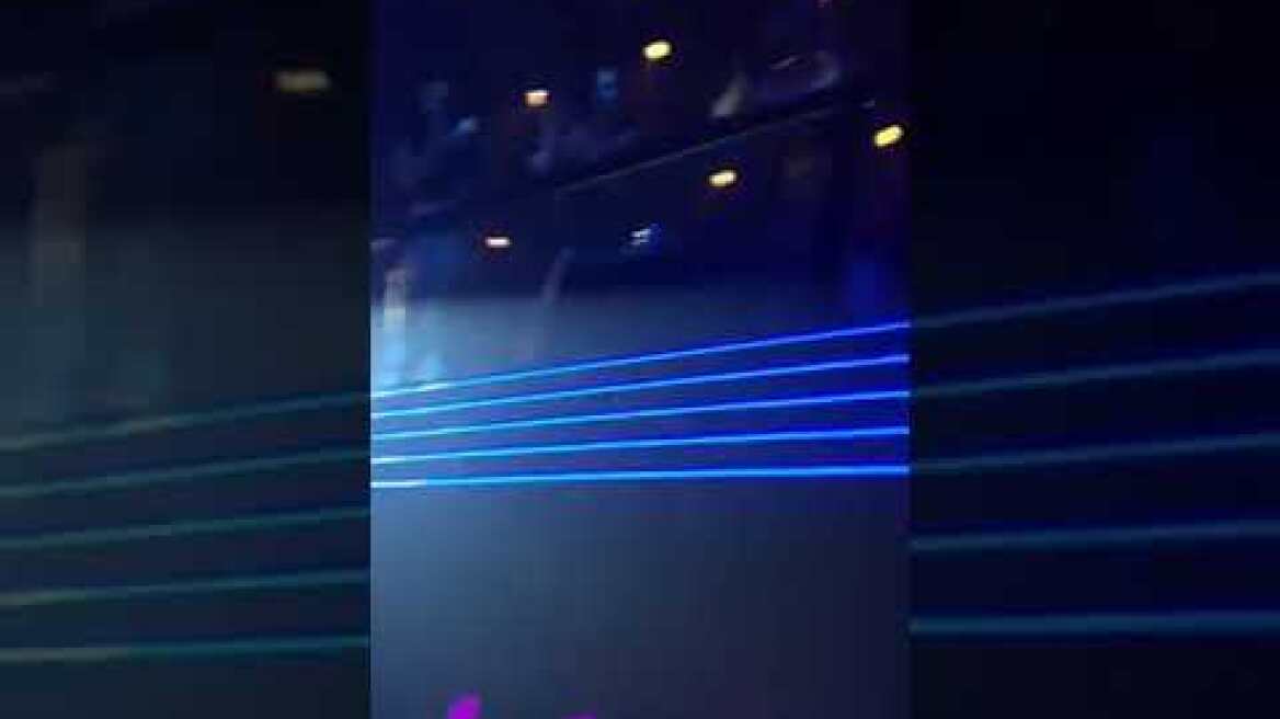 video d882c79fb09faa0e82473e36388faec9 V