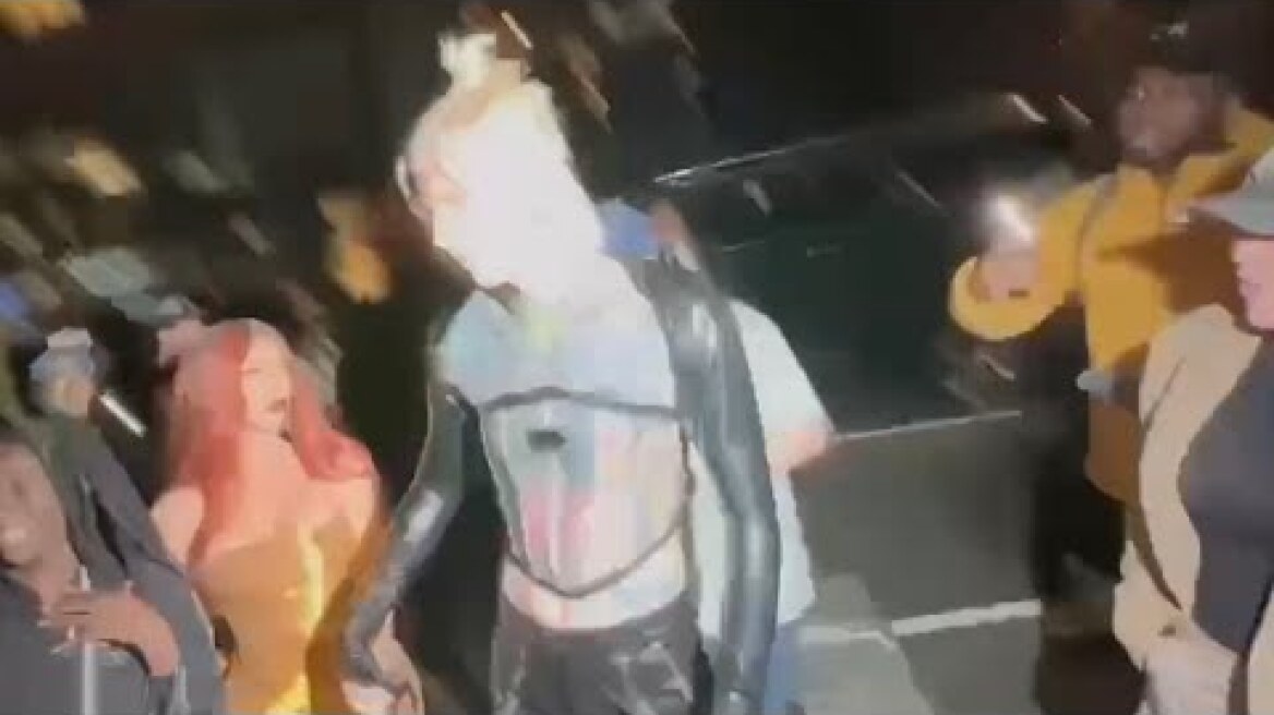 Machine Gun Kelly and Megan Fox get mobbed at TIME100 Next Gala in NYC! #machinegunkelly #meganfox