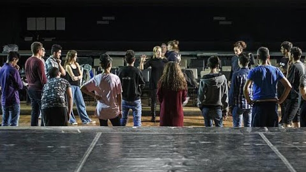 «Το ταξίδι»: Έφηβοι πρόσφυγες στην σκηνή του Εθνικού Θεάτρου