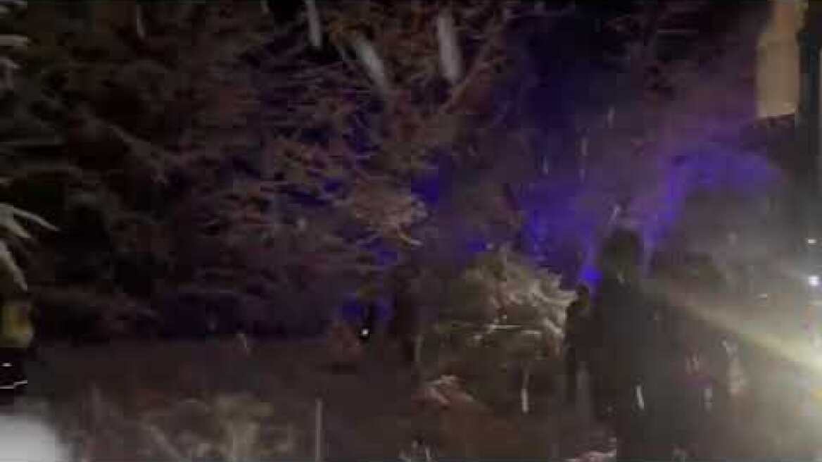 Λεωφορεία αποκλείστηκαν στα χιόνια στα Τρία Πέντε Πηγάδια