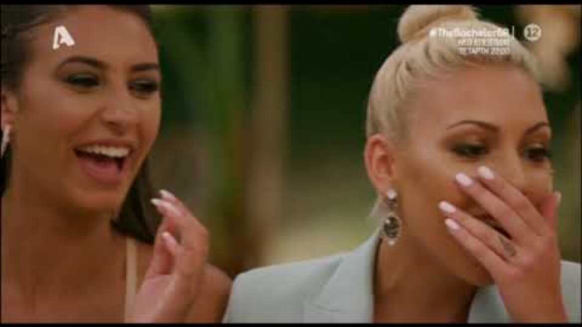 The Bachelor: Το καυτό φιλί της Έλενας στον Παναγιώτη!