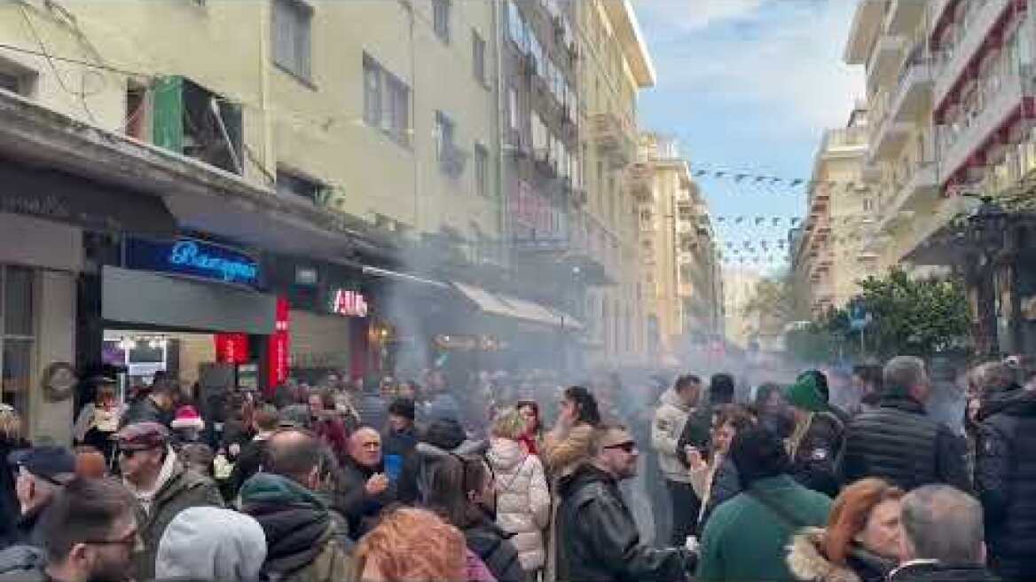 Θεσσαλονίκη: Μια απέραντη ψησταριά στο κέντρο (1)