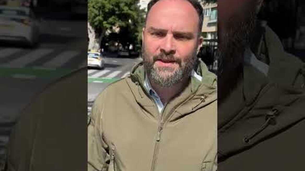 Ο απεσταλμένος μας στο Τελ Αβιβ Γιάννης Χαραμίδης