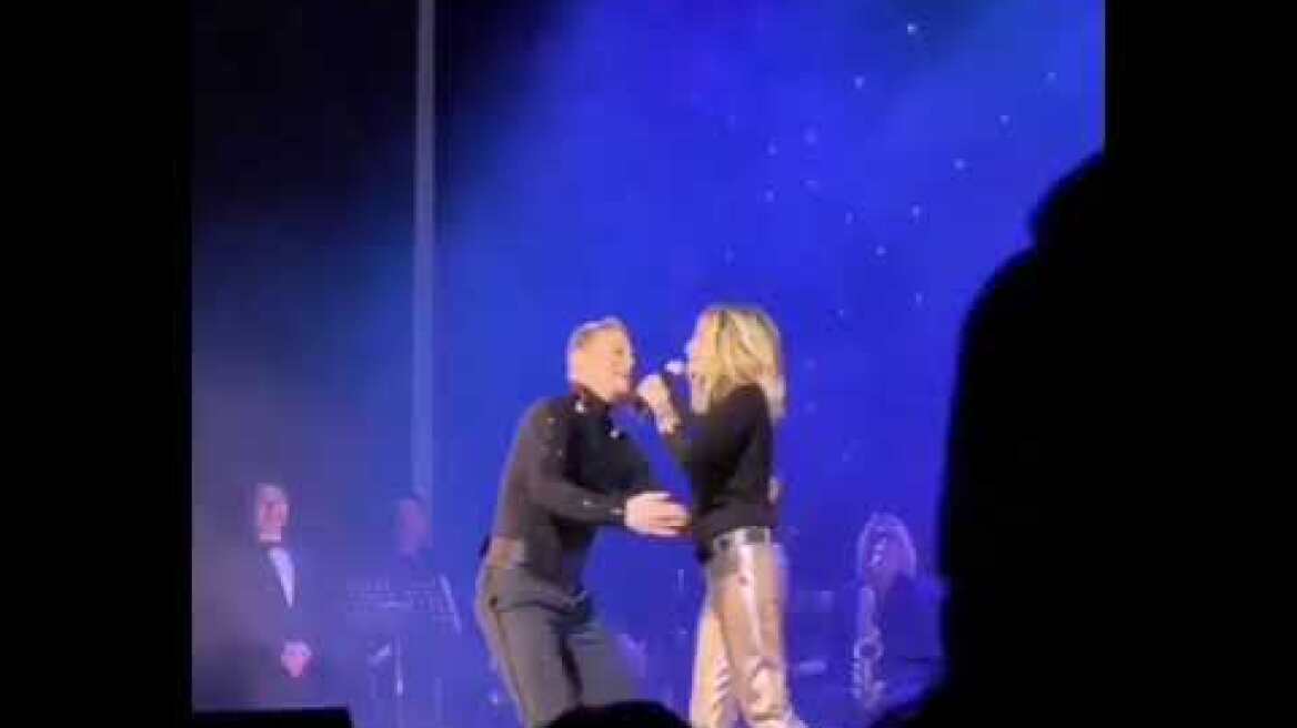 Άννα Βίσση: Τραγούδησε live στο Παλλάς!