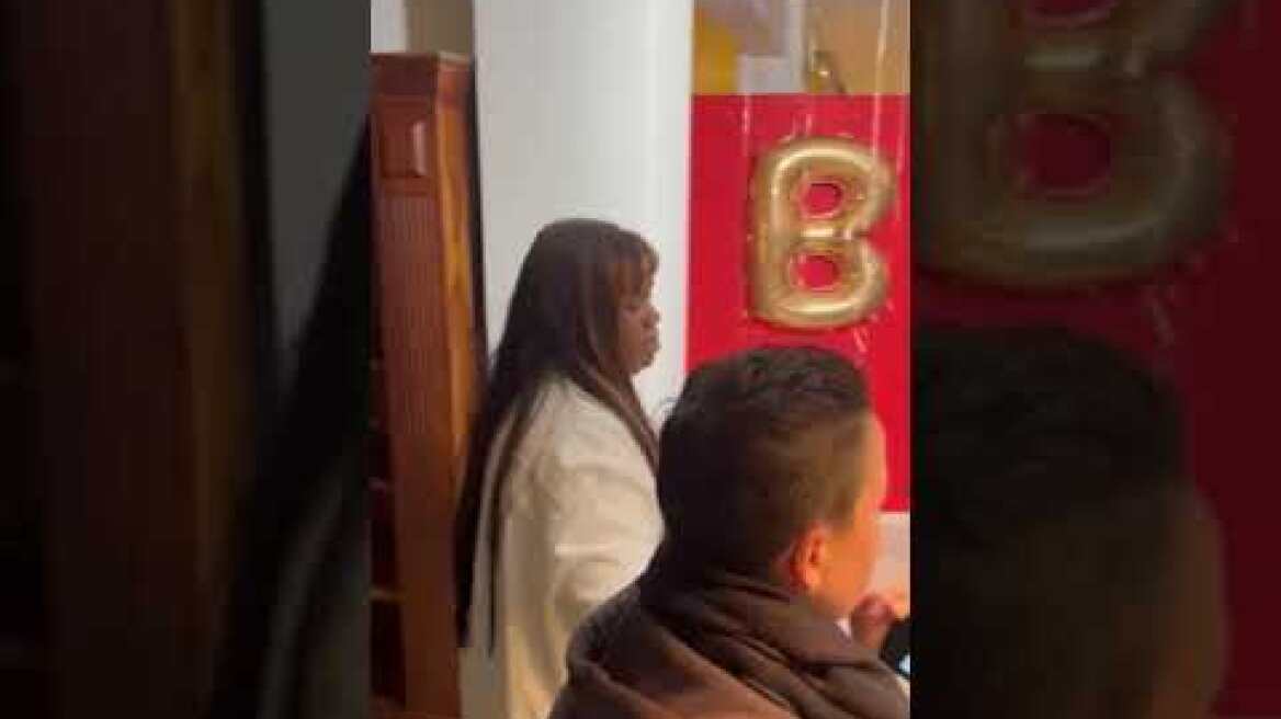 Στιγμιότυπα απο τον γάμο της Ελίζαμπεθ Ελέτσι (4)