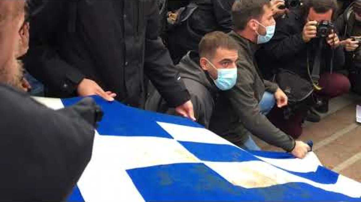 Πολυτεχνείο σημαία